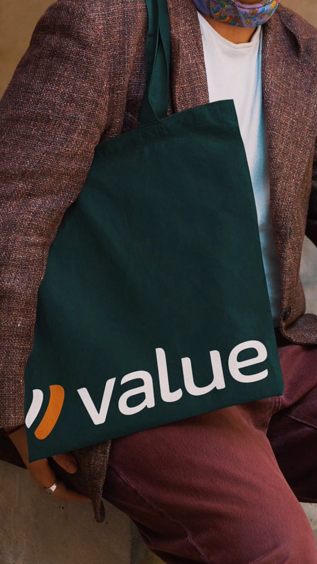 Instagram post from contavalue. This post is in position 7.