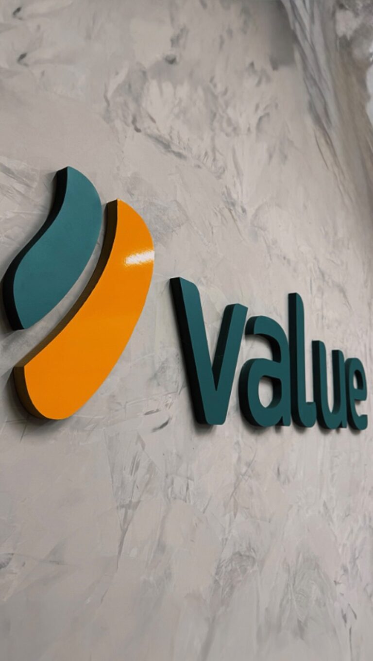 Instagram post from contavalue. This post is in position 19.