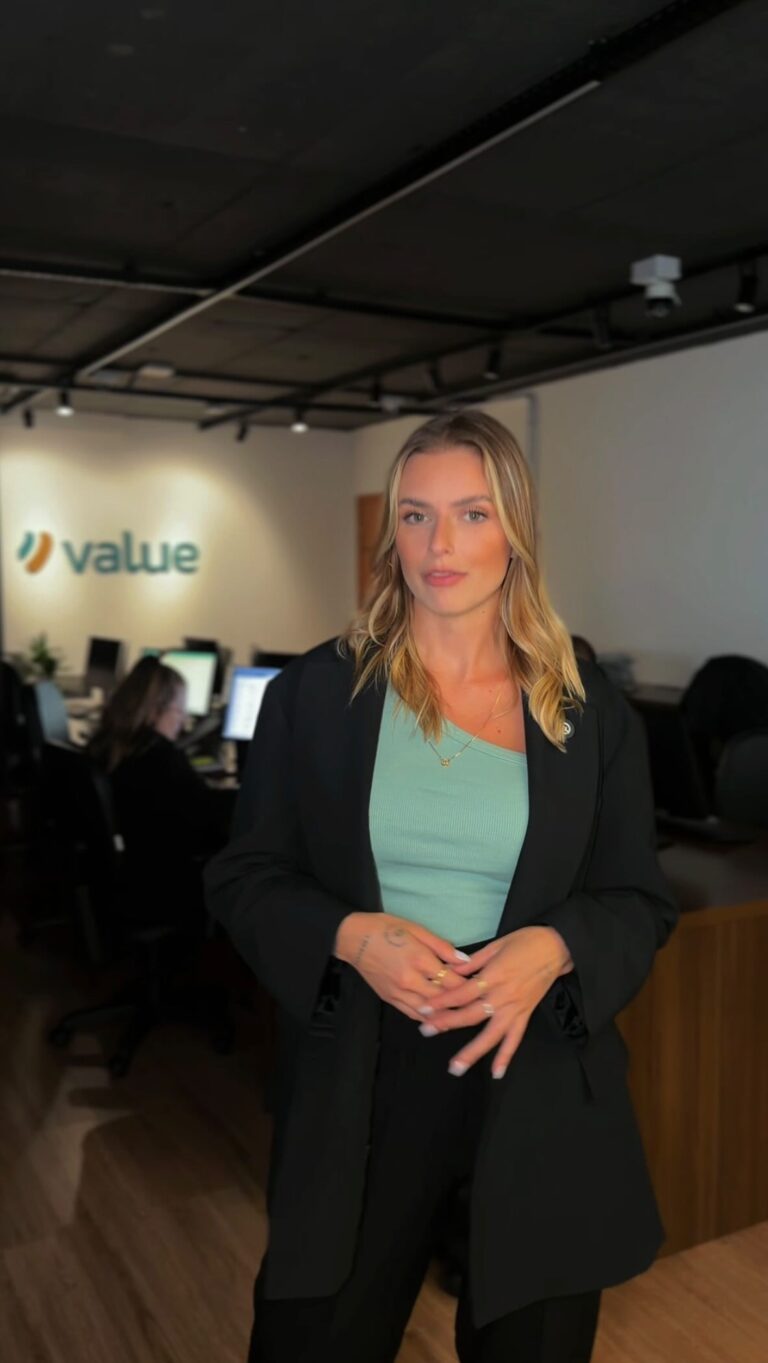 Instagram post from contavalue. This post is in position 3.